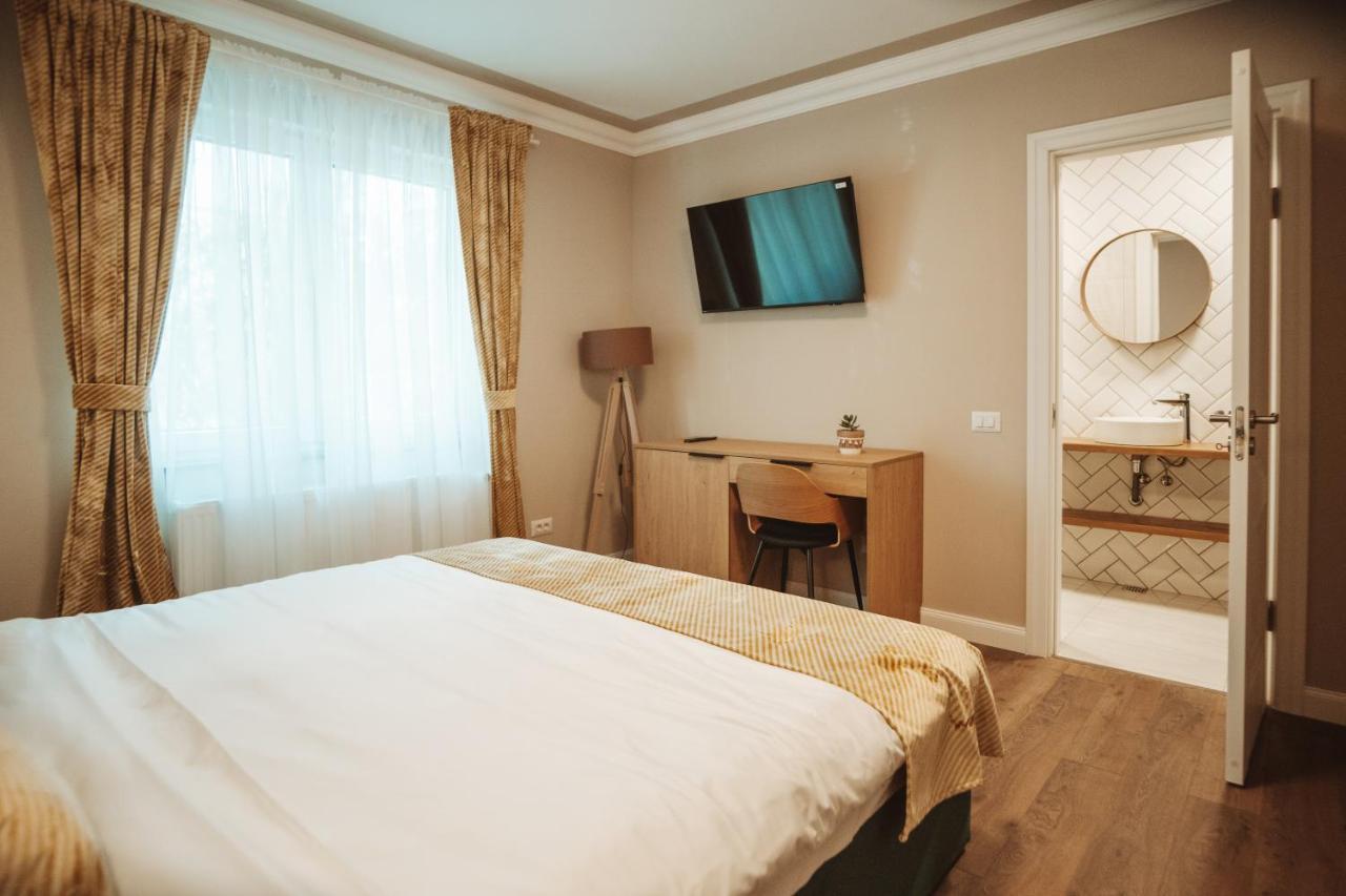 B59 Boutique Hotel Kimpulung Mołdawski Zewnętrze zdjęcie