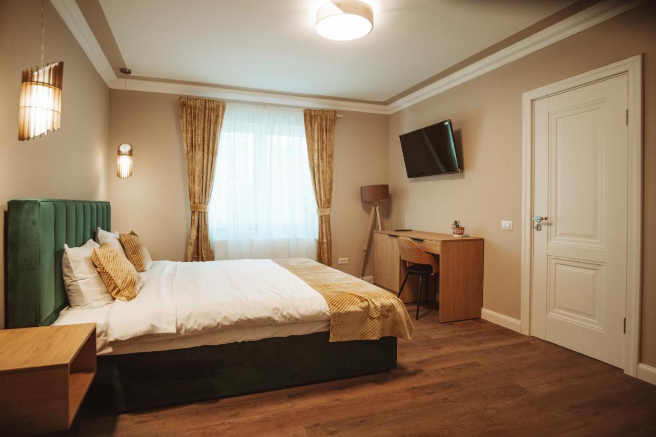 B59 Boutique Hotel Kimpulung Mołdawski Zewnętrze zdjęcie